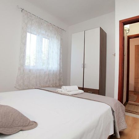 Apartman Tone Trogir Exteriör bild