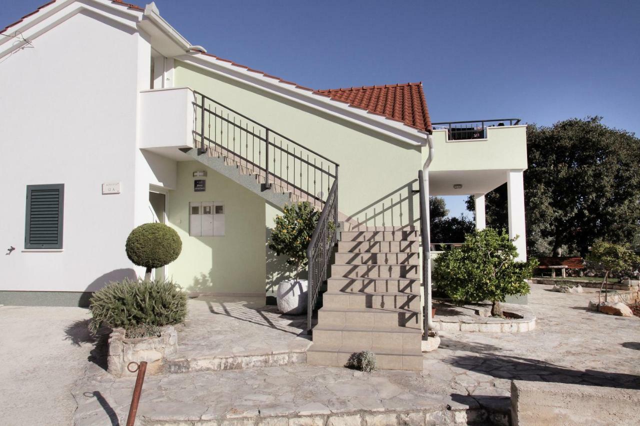 Apartman Tone Trogir Exteriör bild