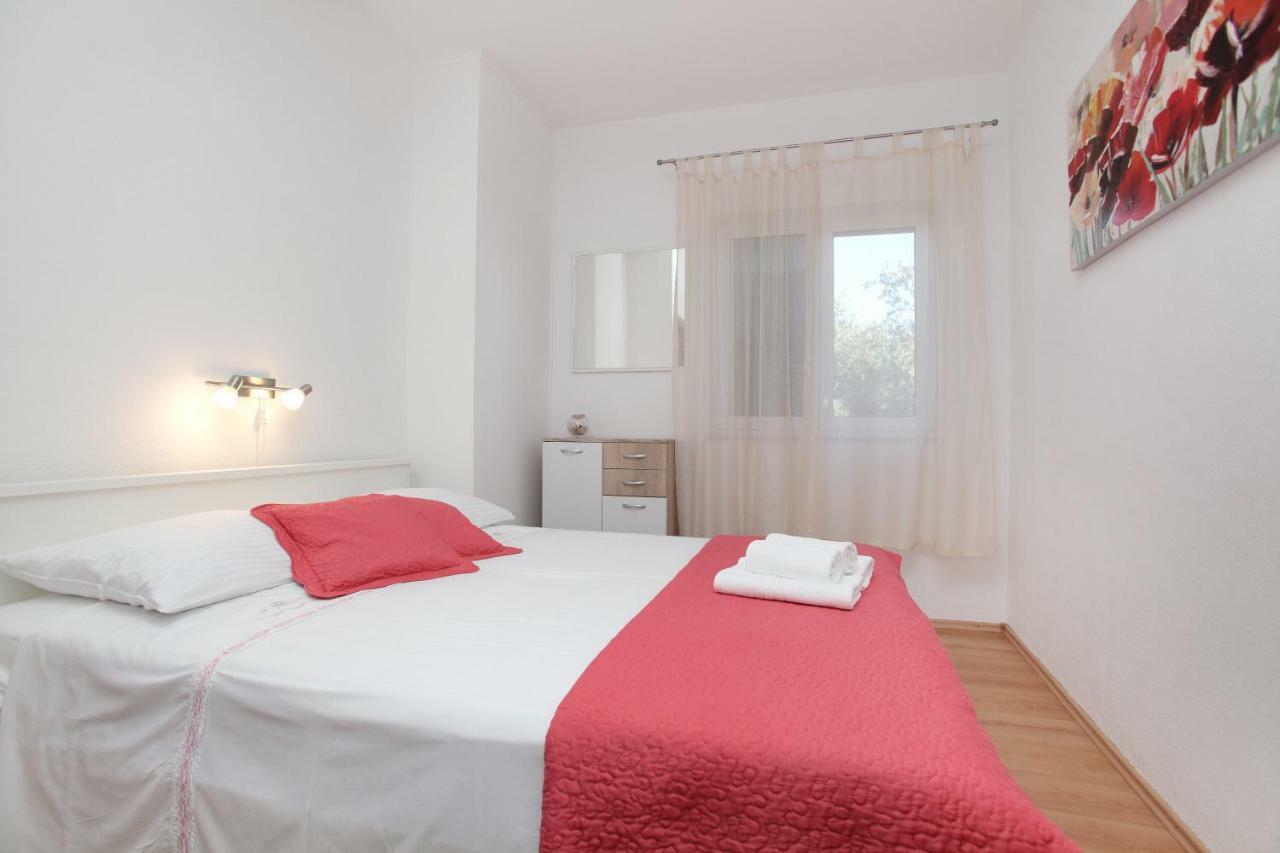 Apartman Tone Trogir Exteriör bild