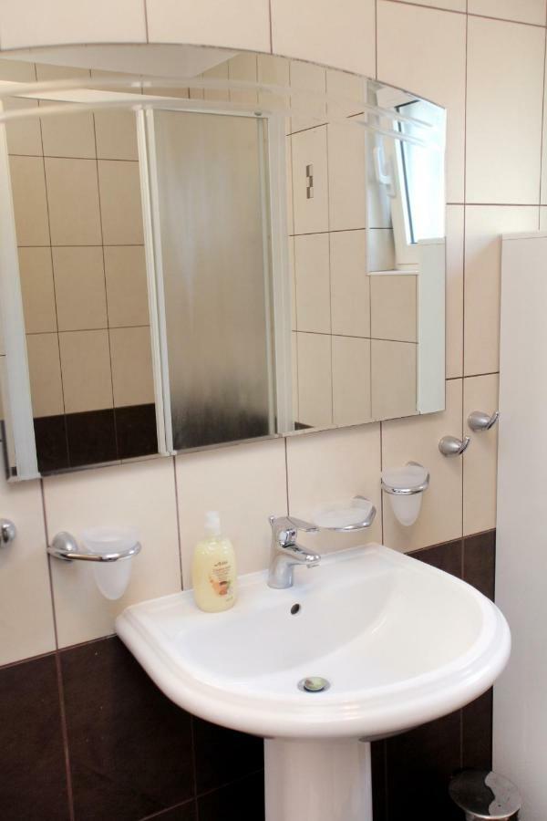 Apartman Tone Trogir Exteriör bild